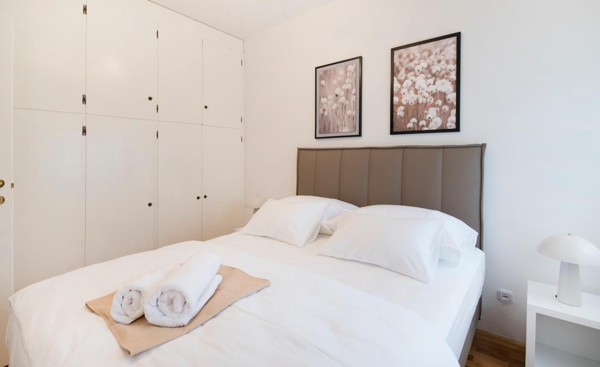 Palm Tree Superior - Specially Designed Three-room - Location Right Next To The And The Center - Beautiful Terrace Apartman